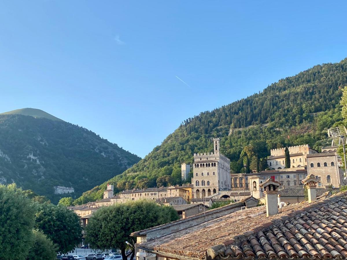 Hotel San Francesco E Il Lupo Губио Екстериор снимка