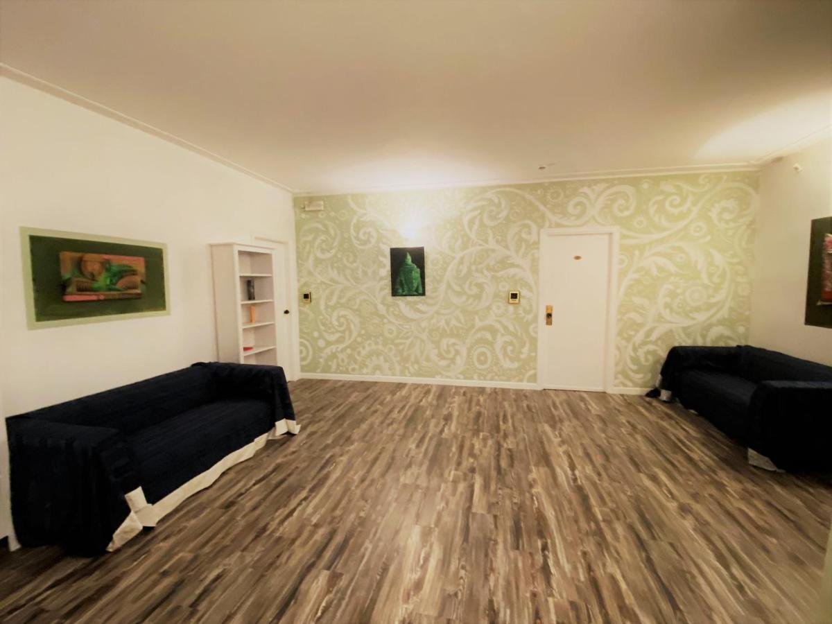 Hotel San Francesco E Il Lupo Губио Екстериор снимка
