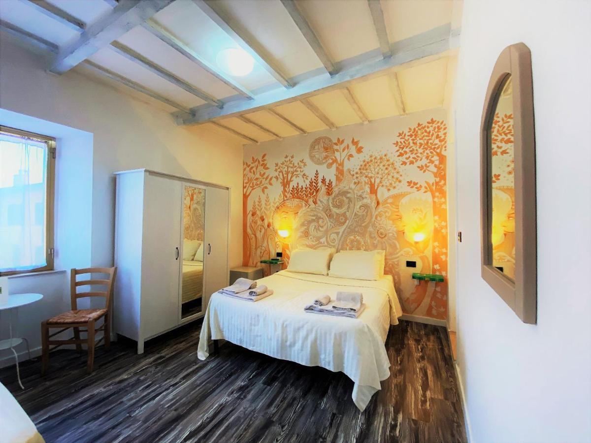 Hotel San Francesco E Il Lupo Губио Екстериор снимка