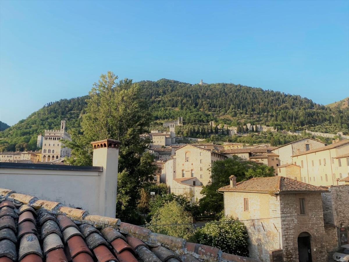 Hotel San Francesco E Il Lupo Губио Екстериор снимка