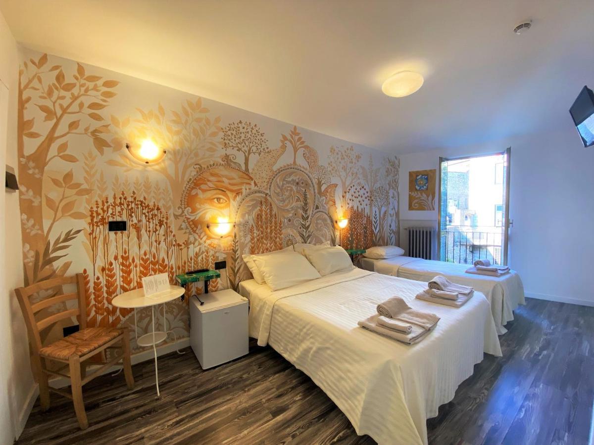 Hotel San Francesco E Il Lupo Губио Екстериор снимка