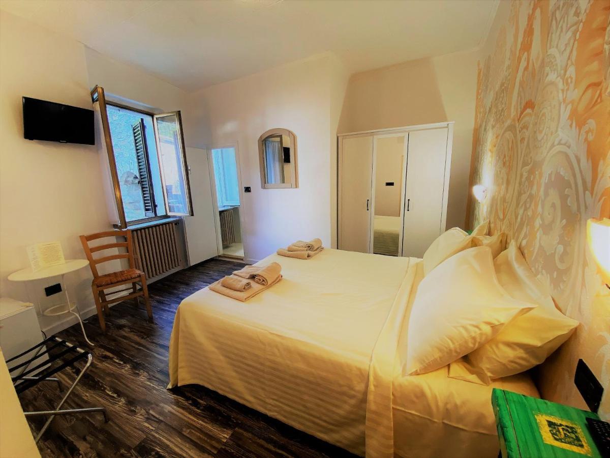 Hotel San Francesco E Il Lupo Губио Екстериор снимка
