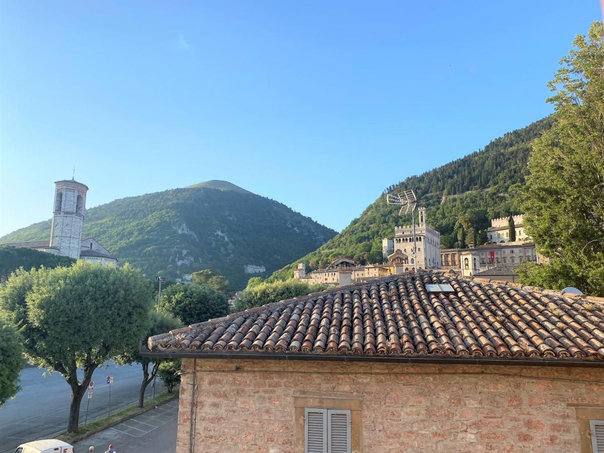 Hotel San Francesco E Il Lupo Губио Екстериор снимка