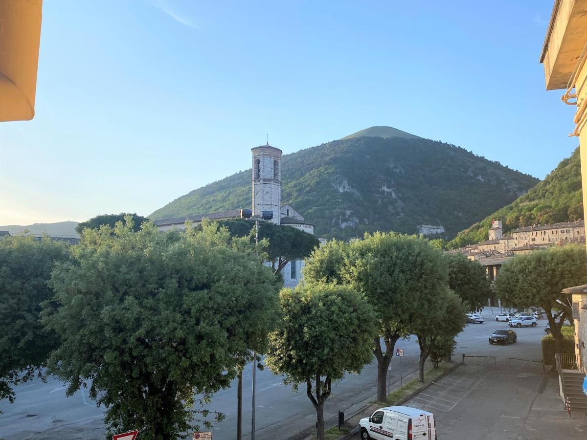 Hotel San Francesco E Il Lupo Губио Екстериор снимка