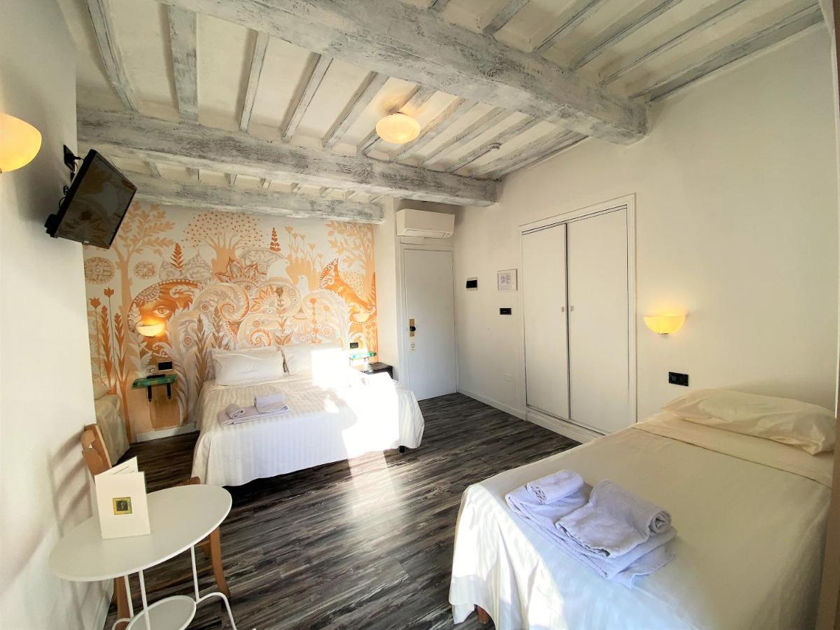 Hotel San Francesco E Il Lupo Губио Екстериор снимка